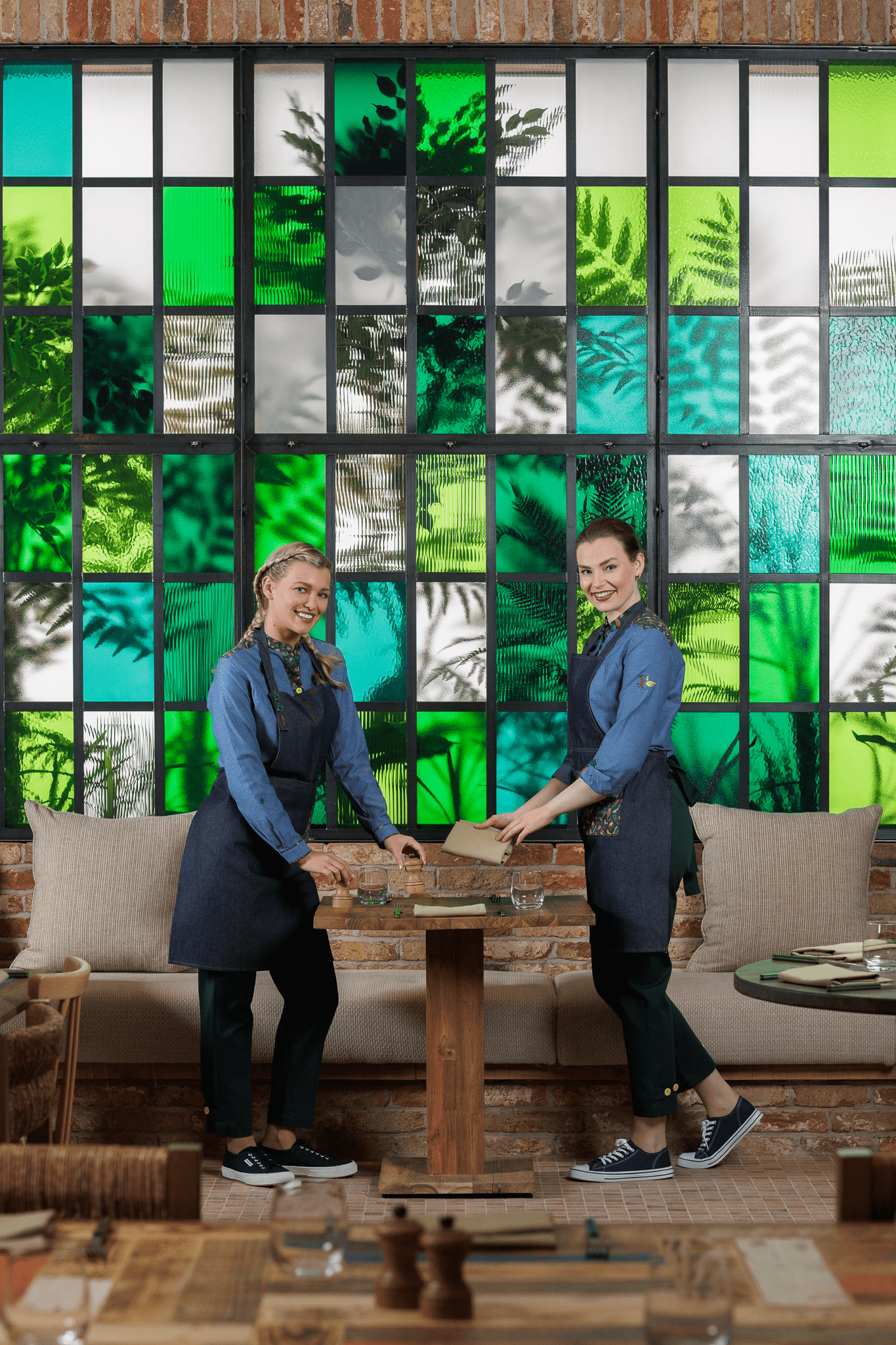 waitress quality uniform